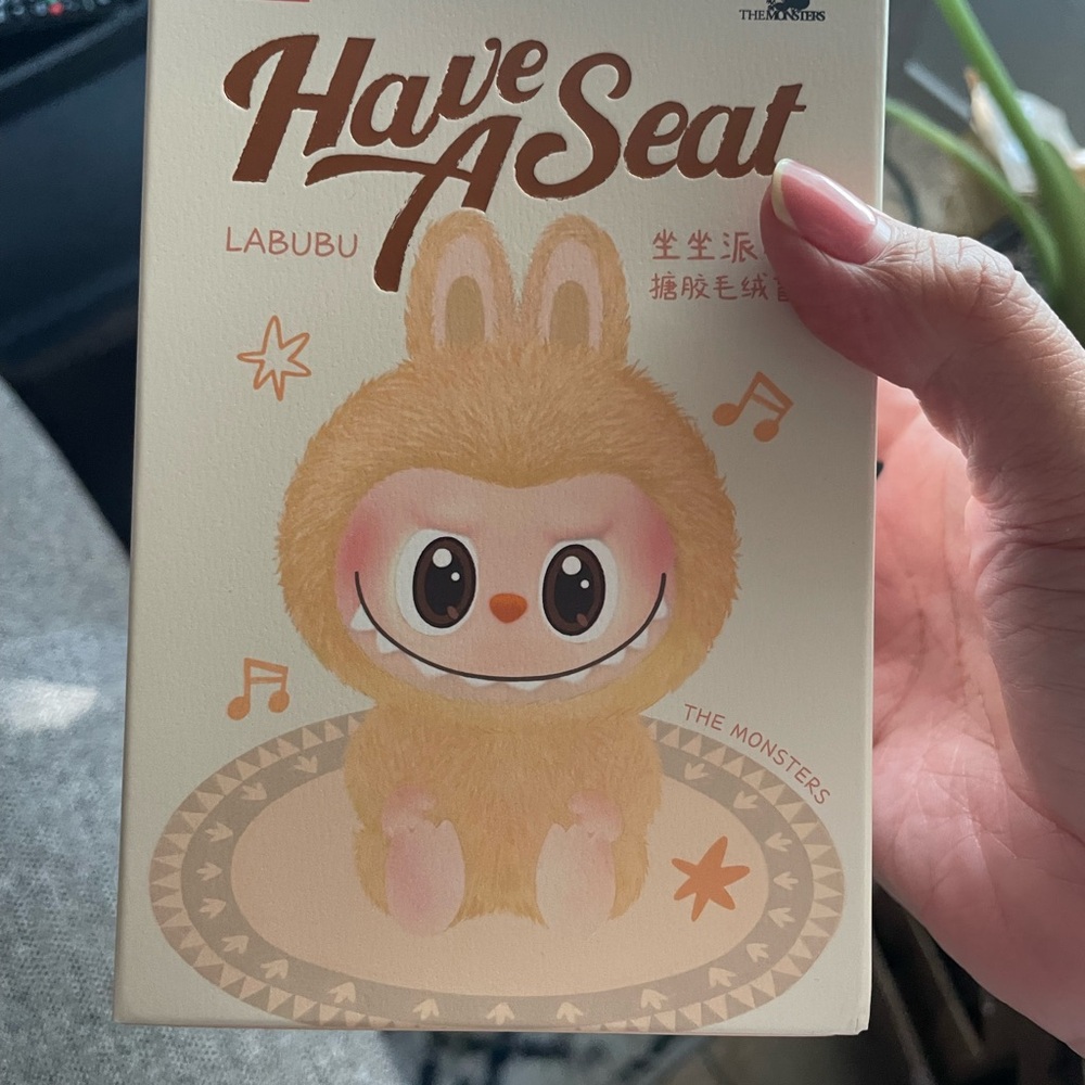 Labubu 'Have A Seat' DADA